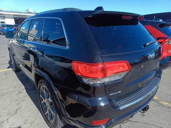 Used 2020 Diamond Black Crystal Pearlcoat Jeep Overland image 4