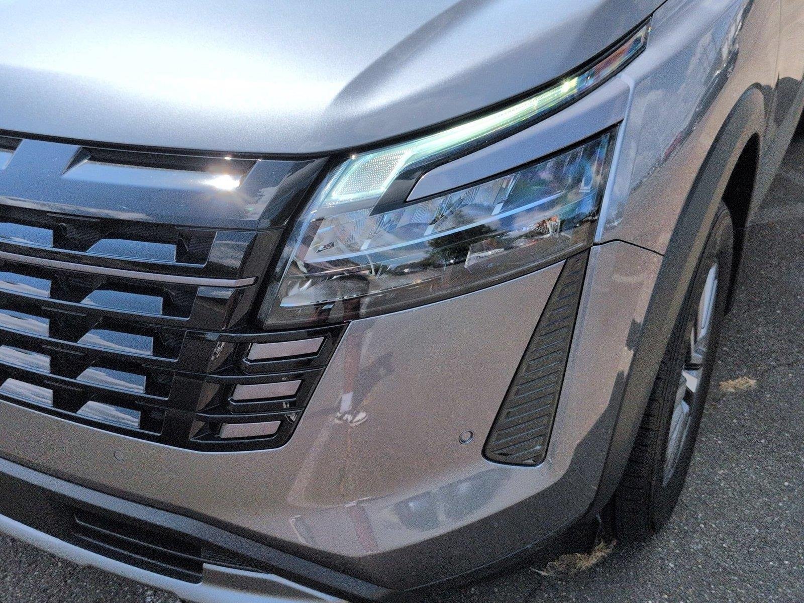 New 2026 Gun Metallic Nissan SL image 9