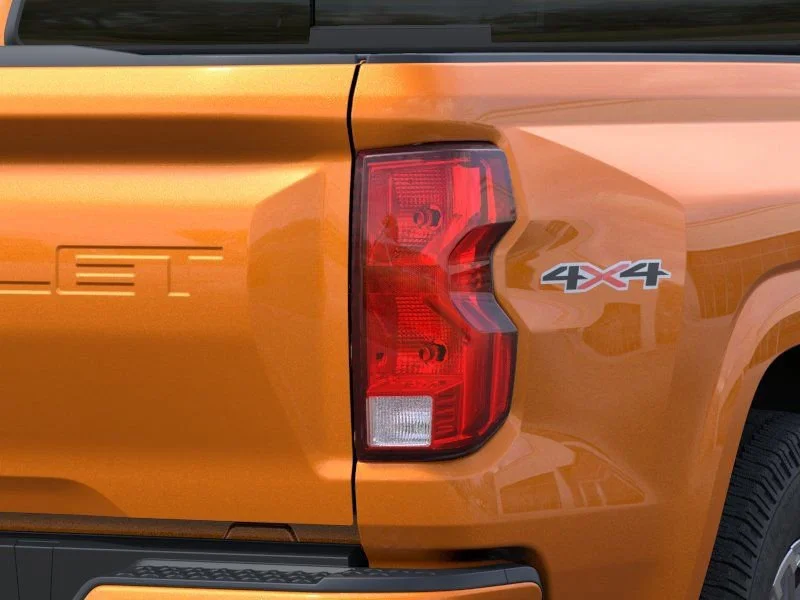 2025 Chevrolet Colorado LT - Photo 11