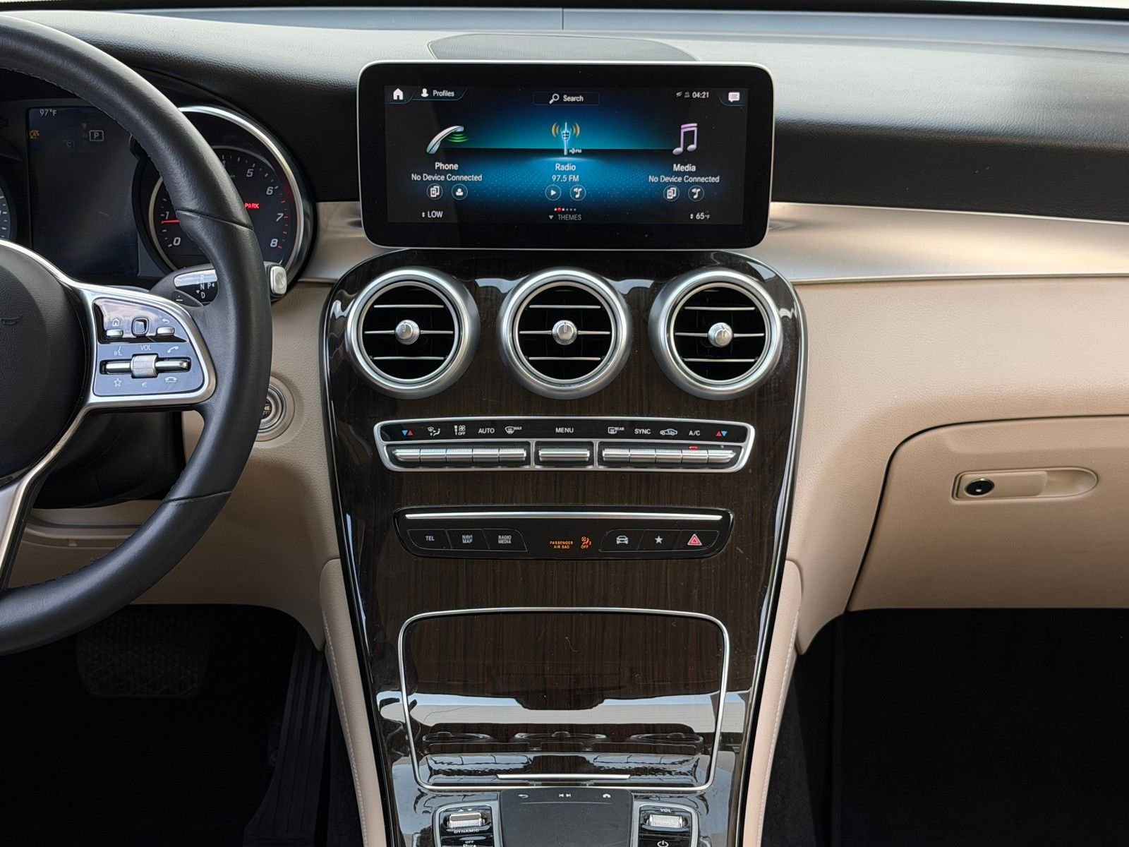 Certified Used 2021  Mercedes-Benz GLC 300 image 4
