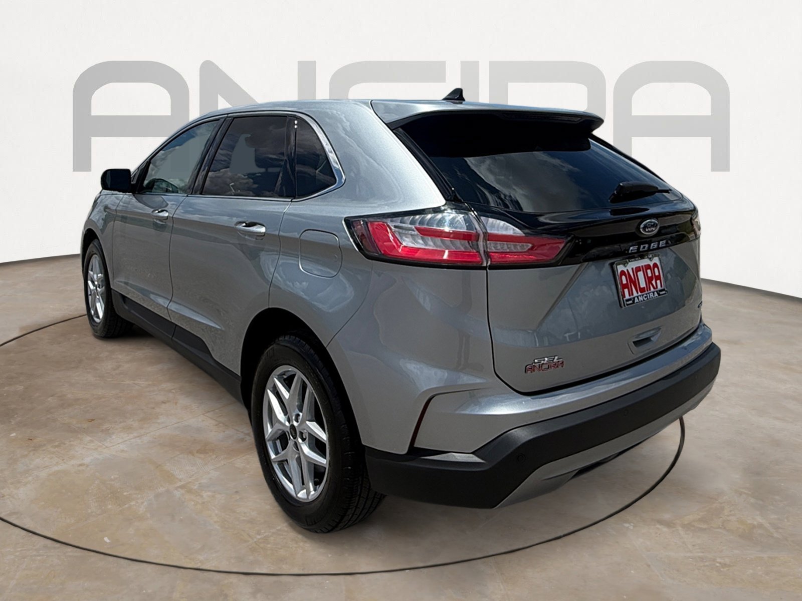 Used 2024 Silver Metallic Ford SEL image 8