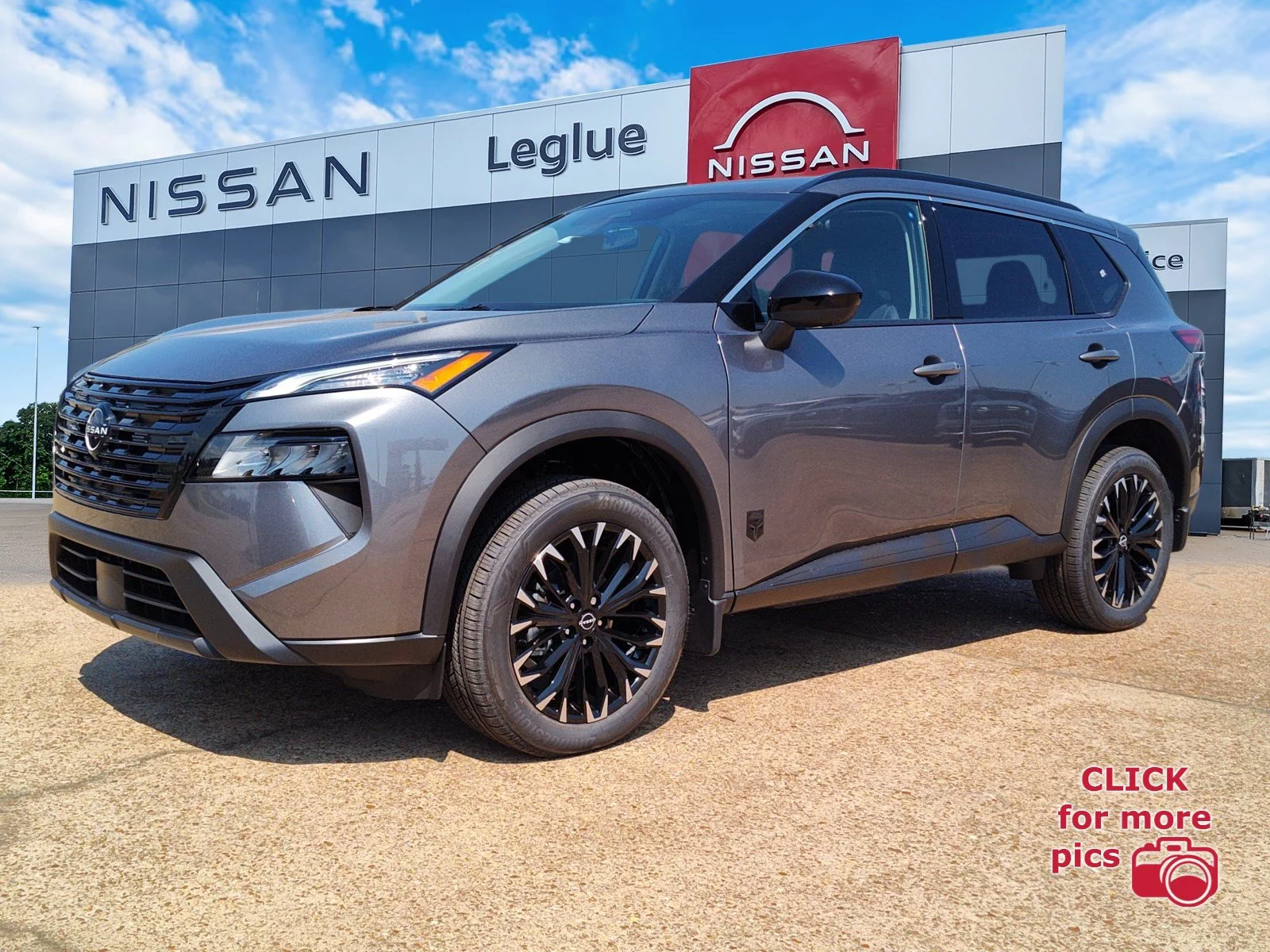 2026 Nissan Rogue Dark Armor