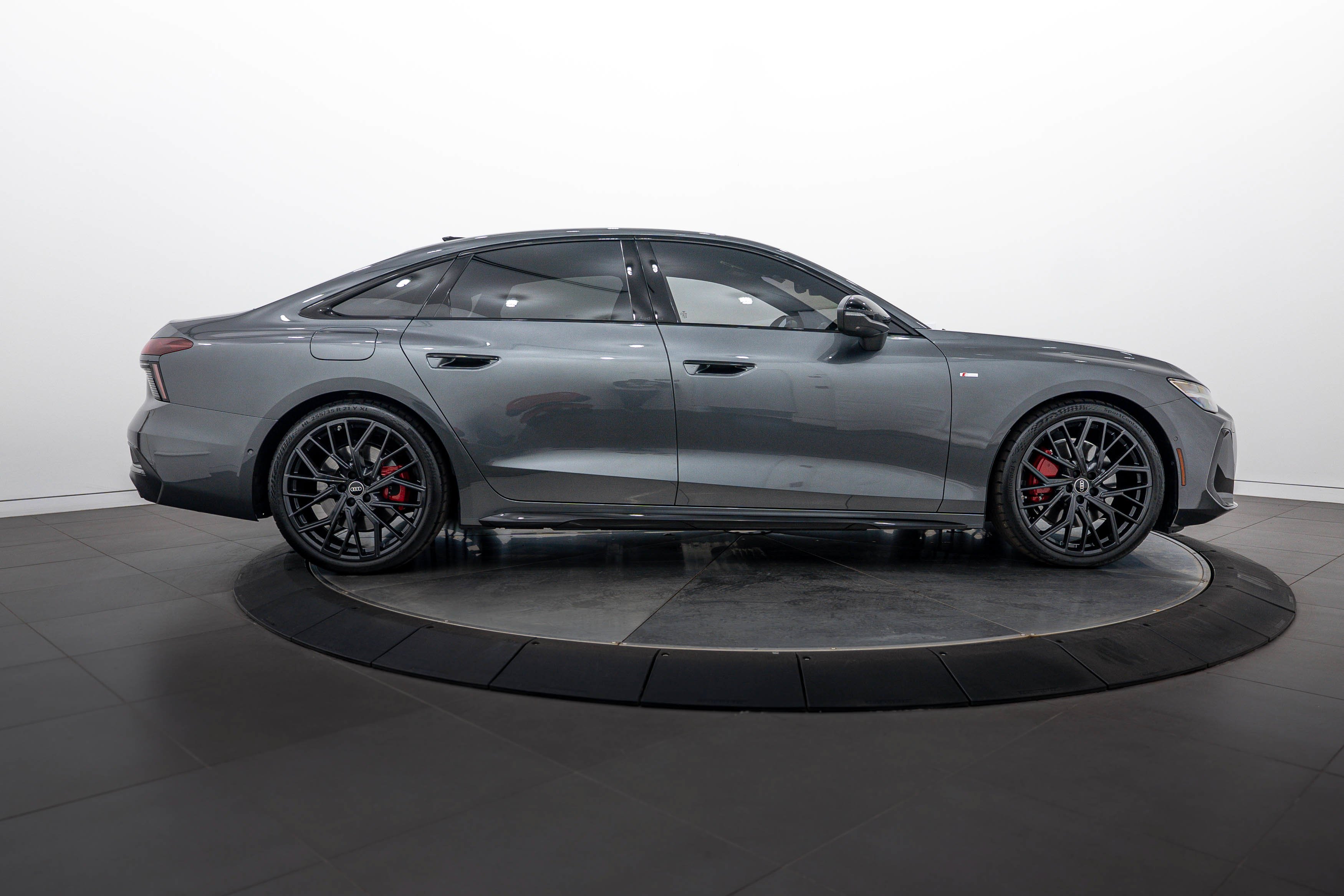 Used 2026 Daytona Gray Pearl Effect Audi Prestige image 3