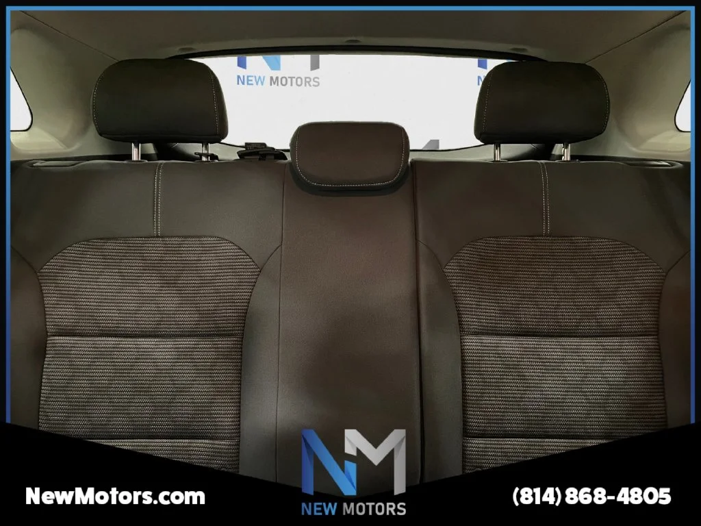 Used 2020 Silky Silver Kia LX image 13