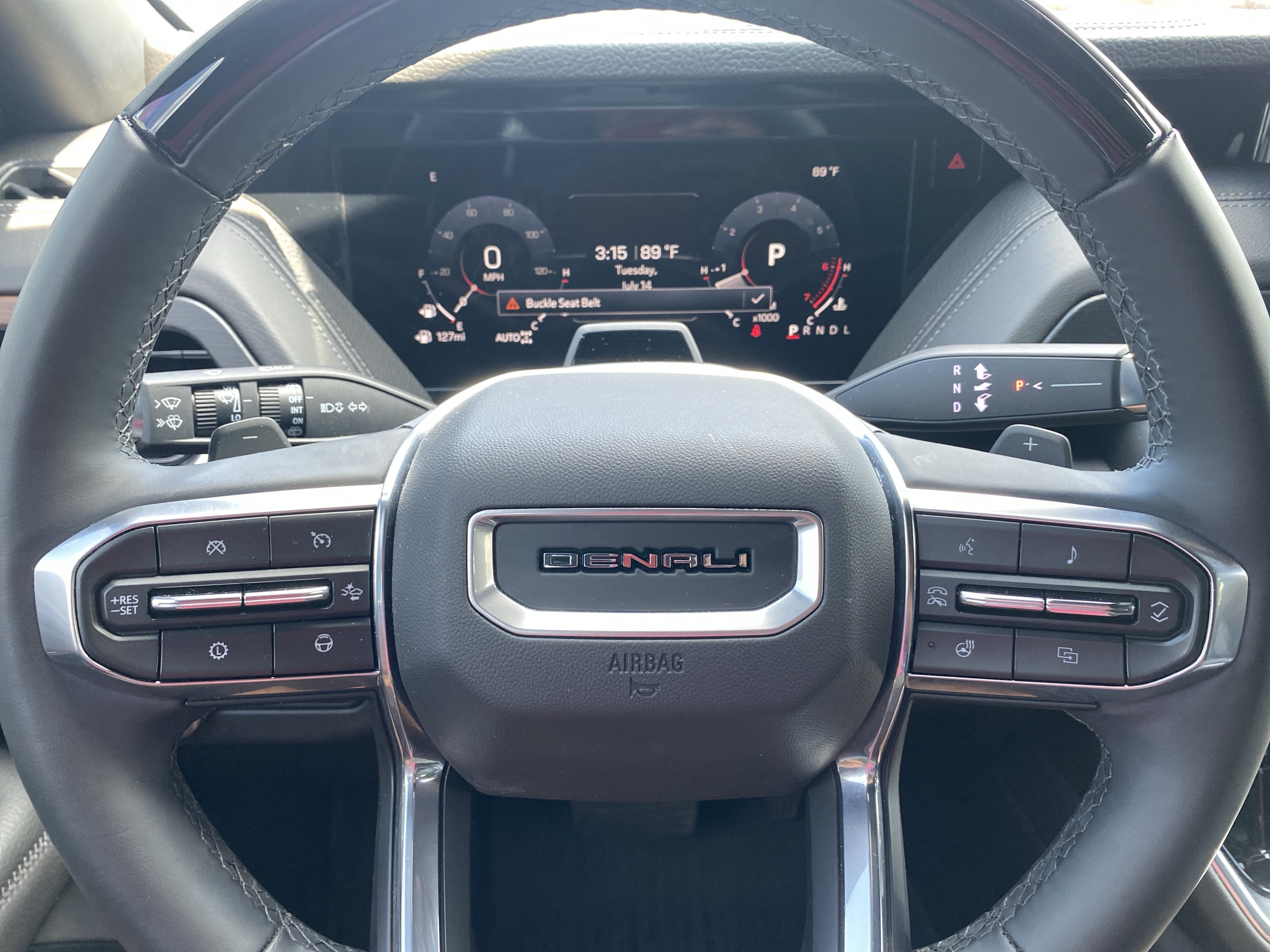 Used 2025 White Frost Tricoat GMC Denali image 24