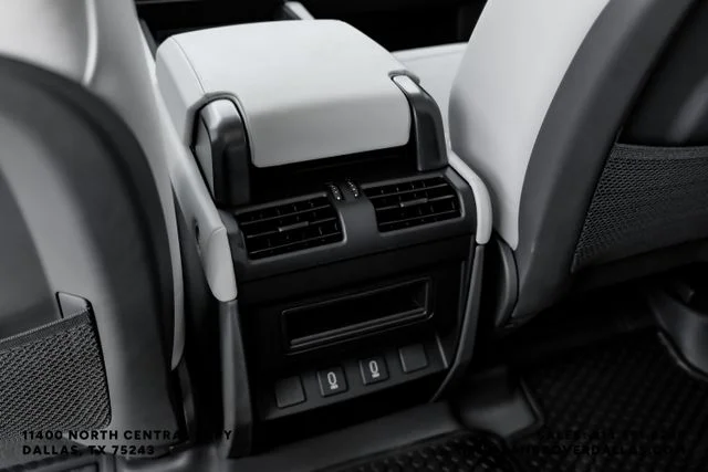 New 2026 Santorini Black Land Rover S image 43