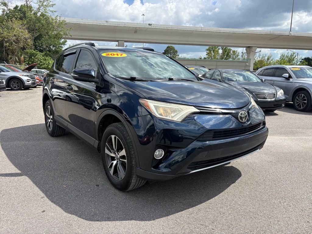 2017 Toyota RAV4 XLE's photo