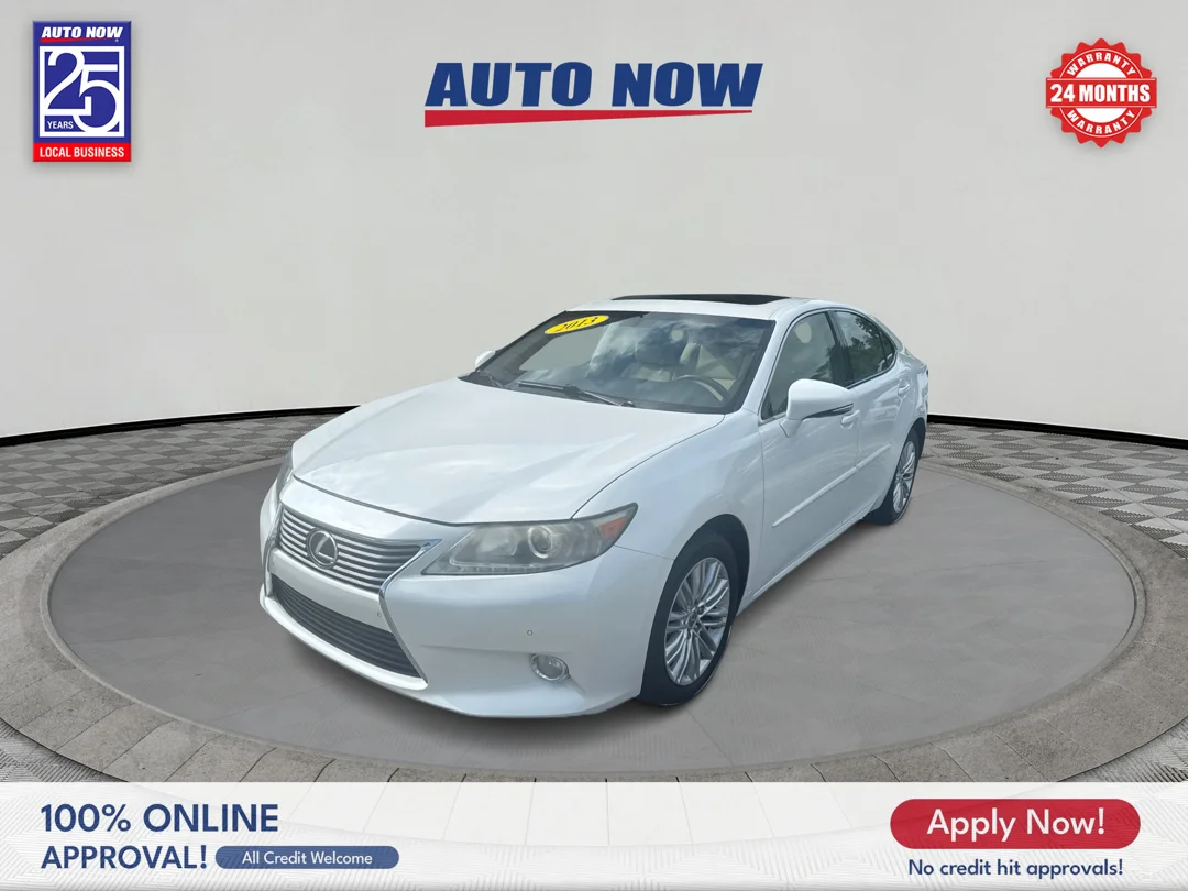Used 2013 White Lexus Base image 1
