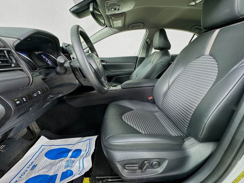 Used 2024 Ice Toyota SE image 24