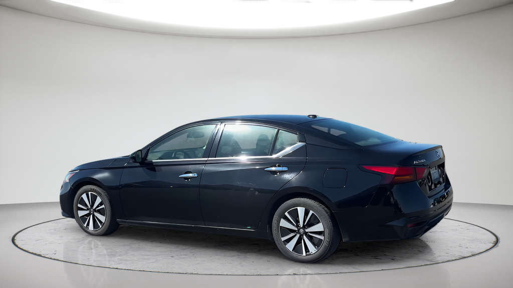 Used 2019 Black Nissan 2.5 SL image 13