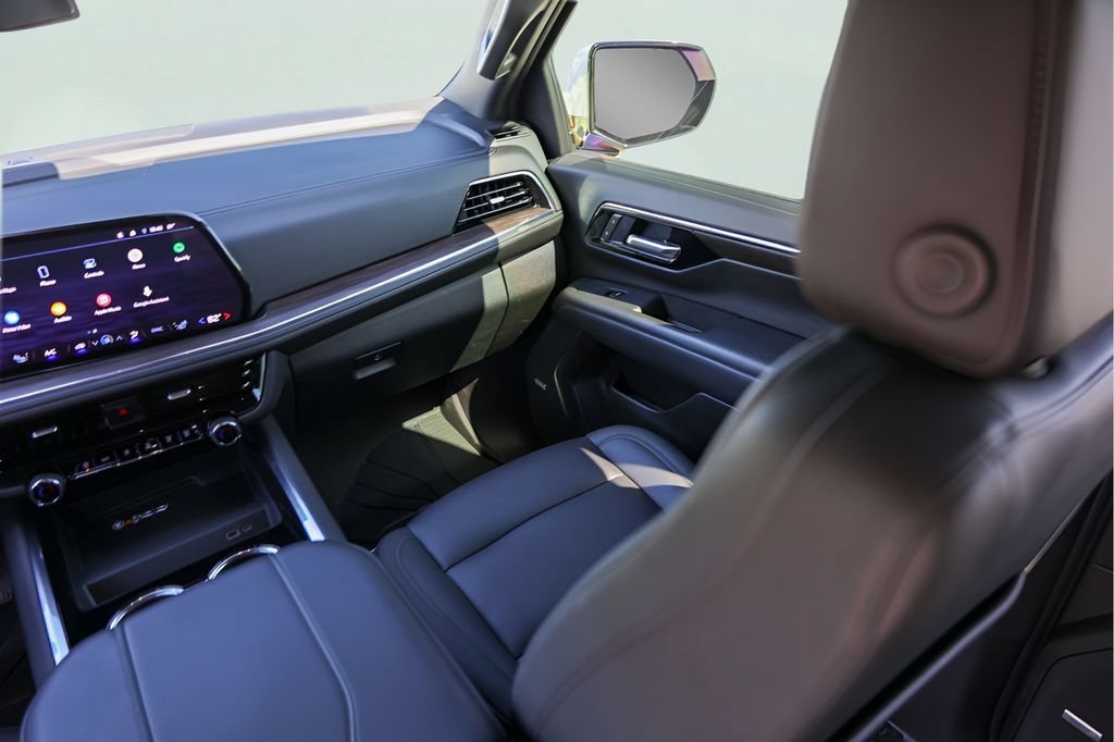 2026 Chevrolet Suburban Z71 - Photo 29