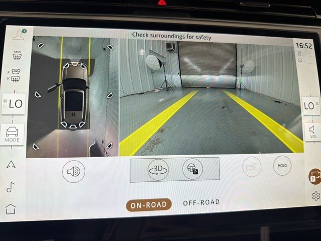 New 2026 Eiger Grey Land Rover SE image 34