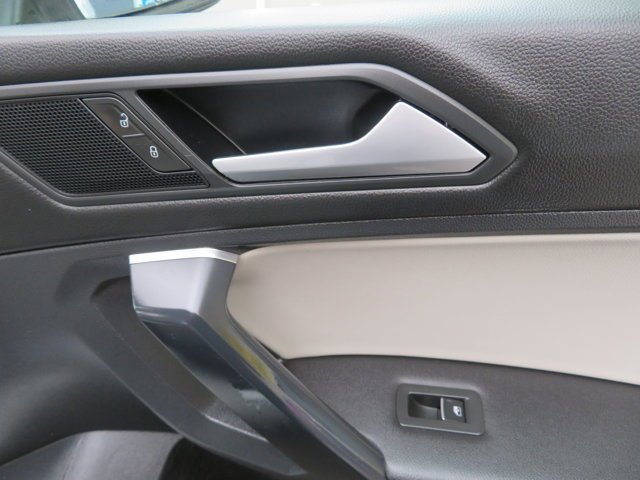 Used 2021 Pure White Volkswagen SEL image 11