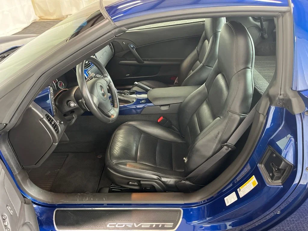 Used 2007 Blue Chevrolet Base image 3