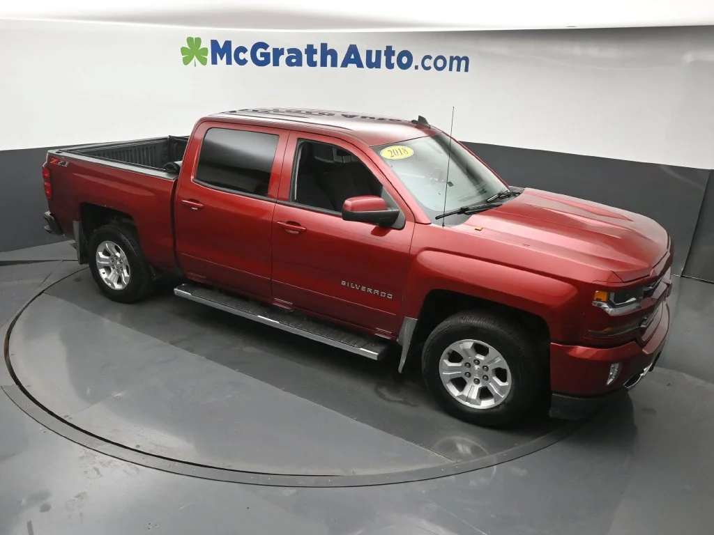 Used 2018 Red Chevrolet LT image 3