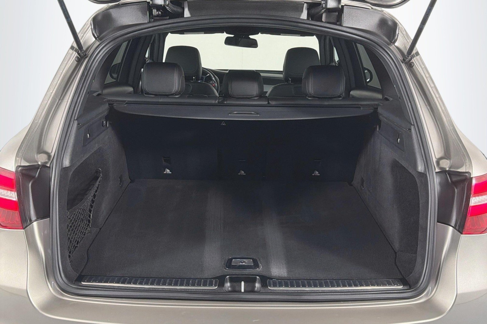 Used 2019 Mojave Silver Metallic Mercedes-Benz 300 image 24