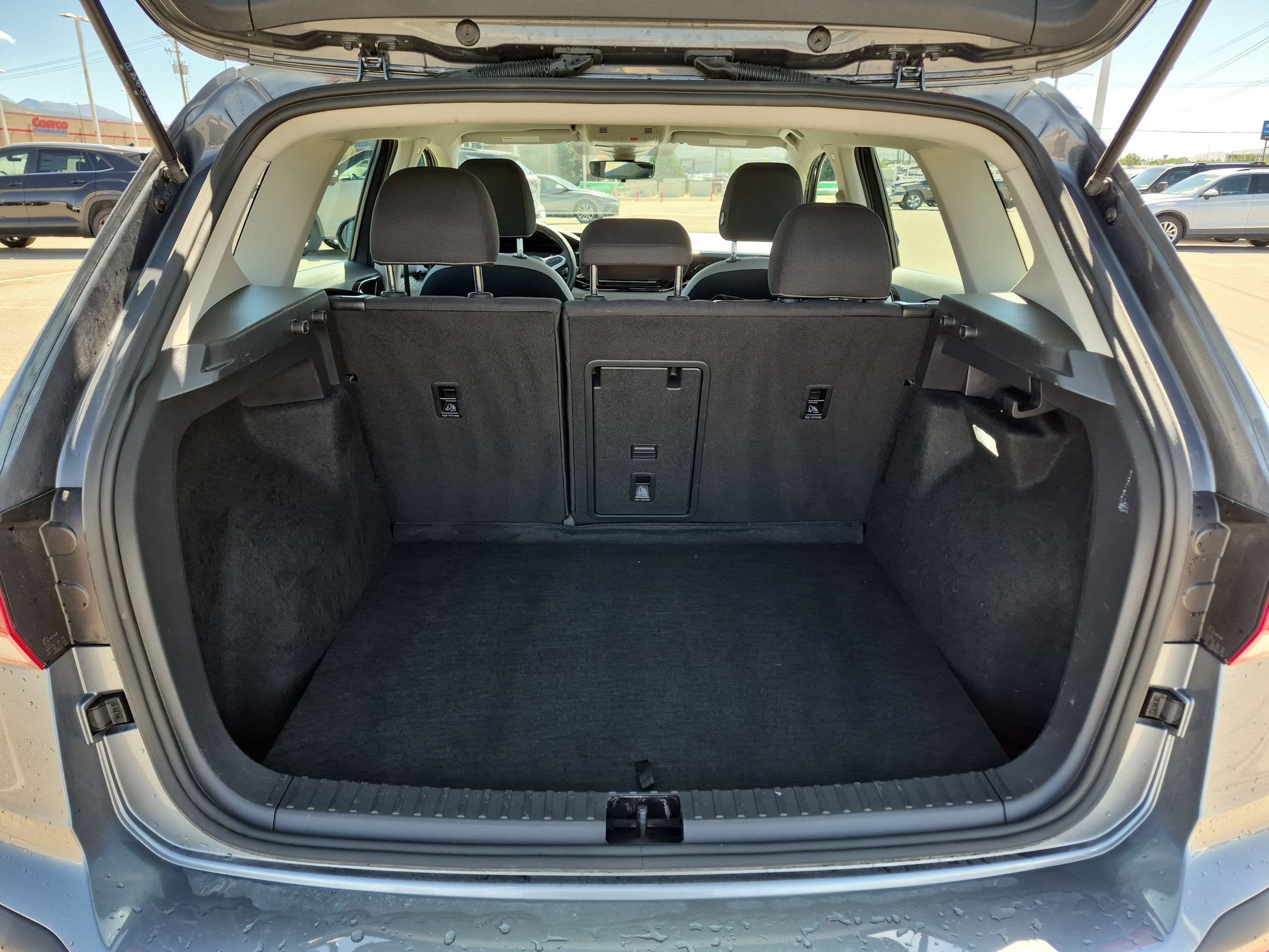 Used 2024 Platinum Gray Metallic Volkswagen S image 28