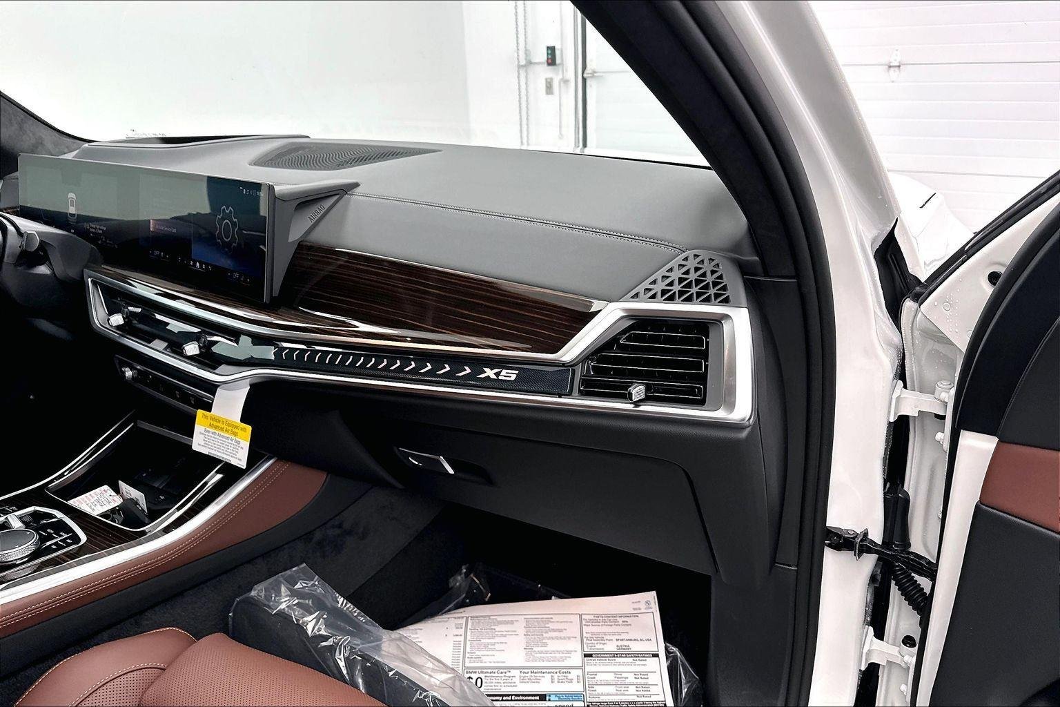 New 2026 Alpine White BMW xDrive50e image 15