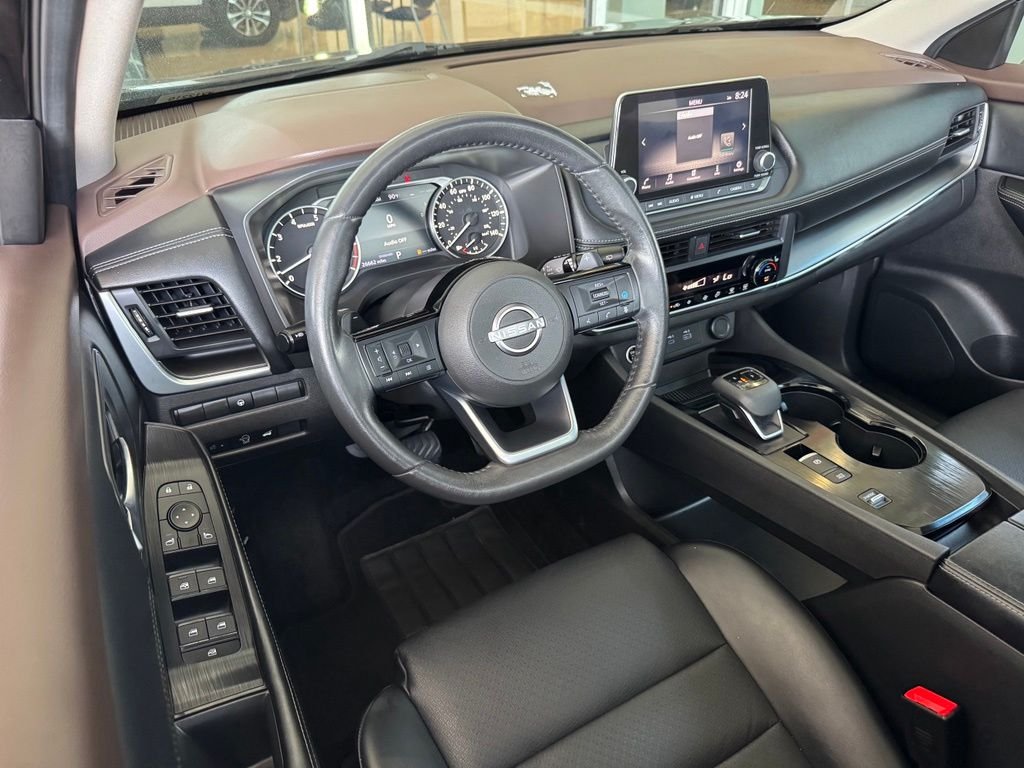 Used 2023 Black Nissan SV image 3