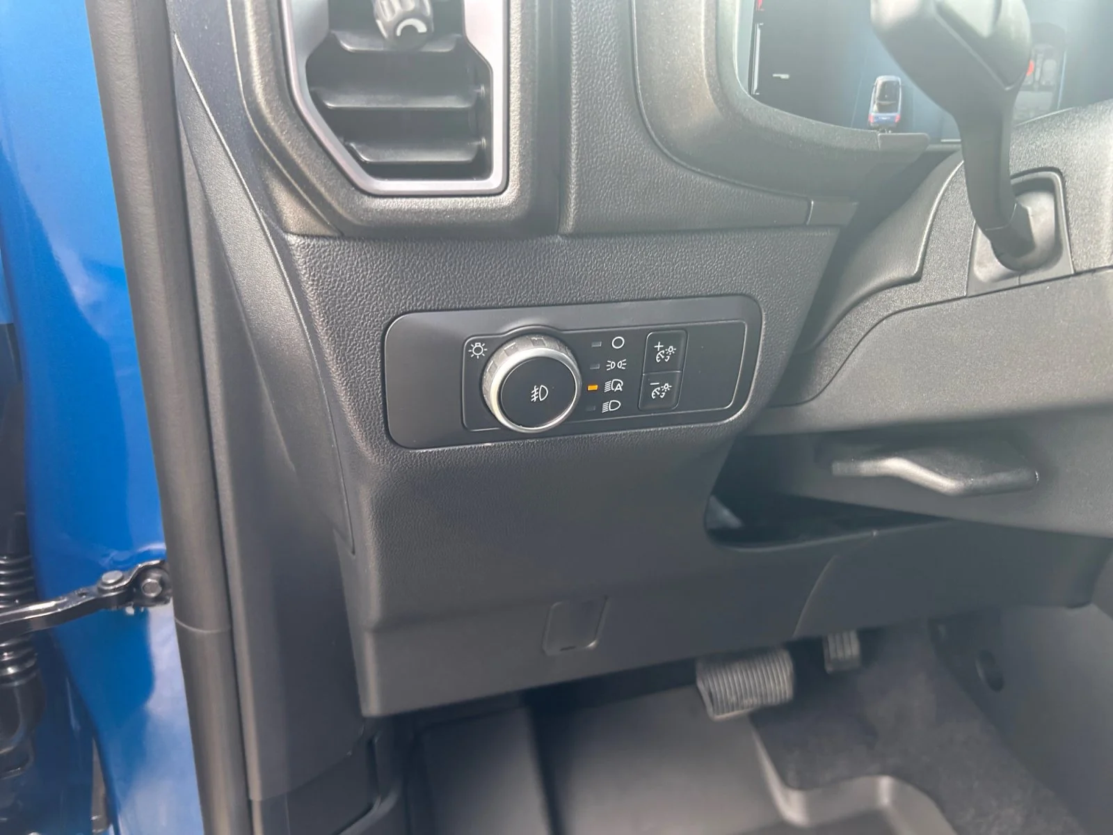 New 2026 VELOCITY BLUE METALLIC Ford Outer Banks image 15