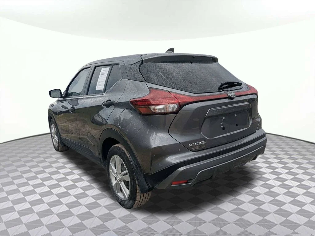 Used 2024 Gray Nissan S image 4