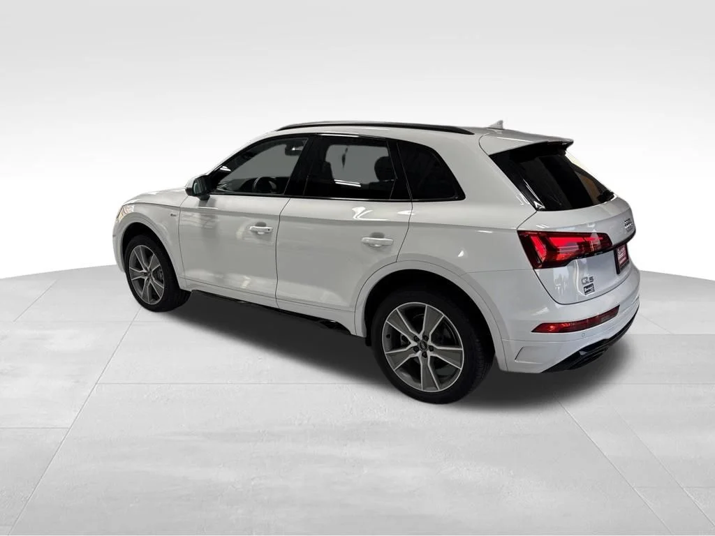 Used 2025  Audi 45 S line Premium Plus image 4