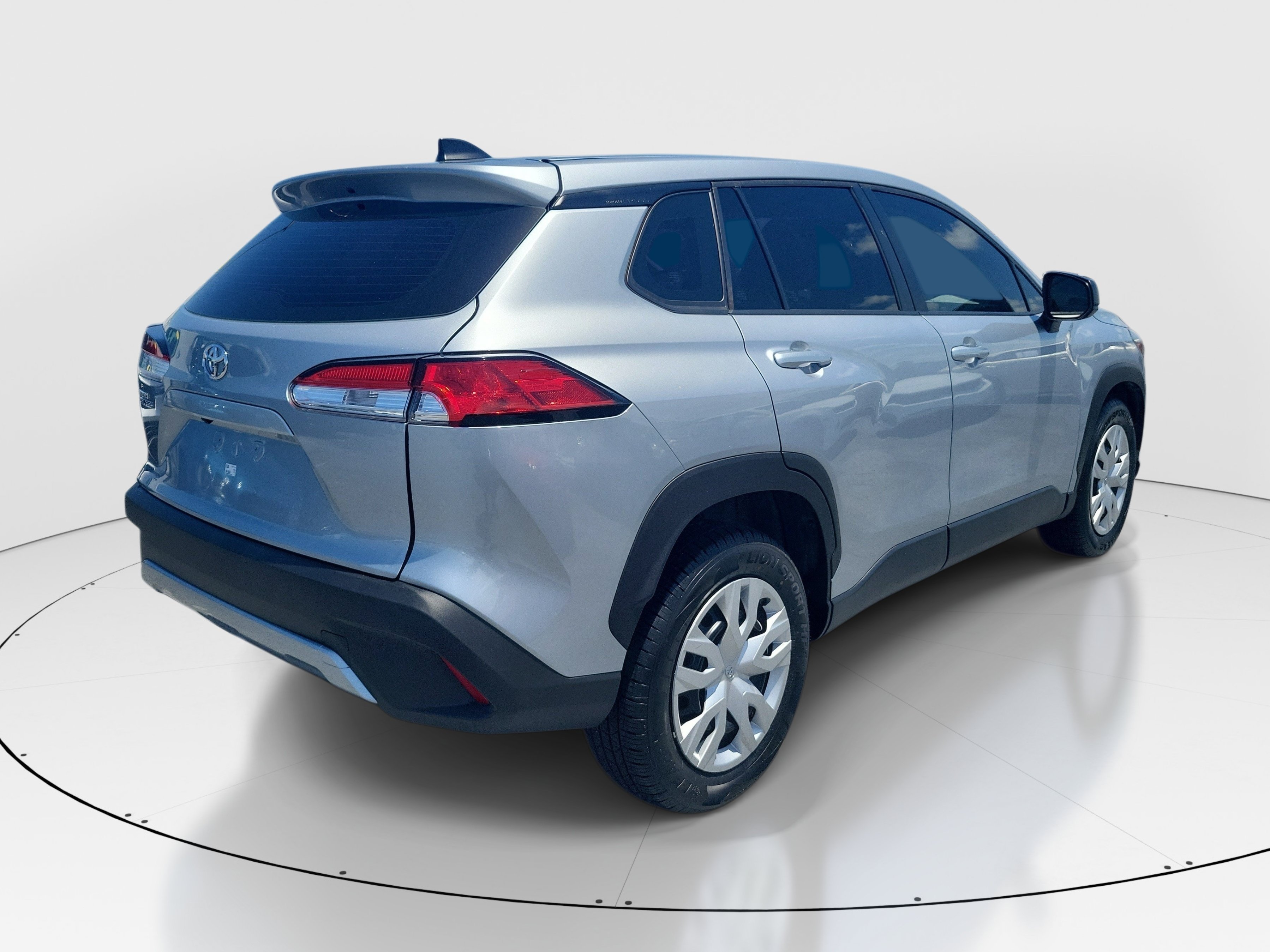 Used 2022 Silver Toyota L image 6