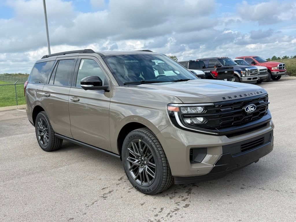 New 2027 Marsh Gray Ford Platinum image 2