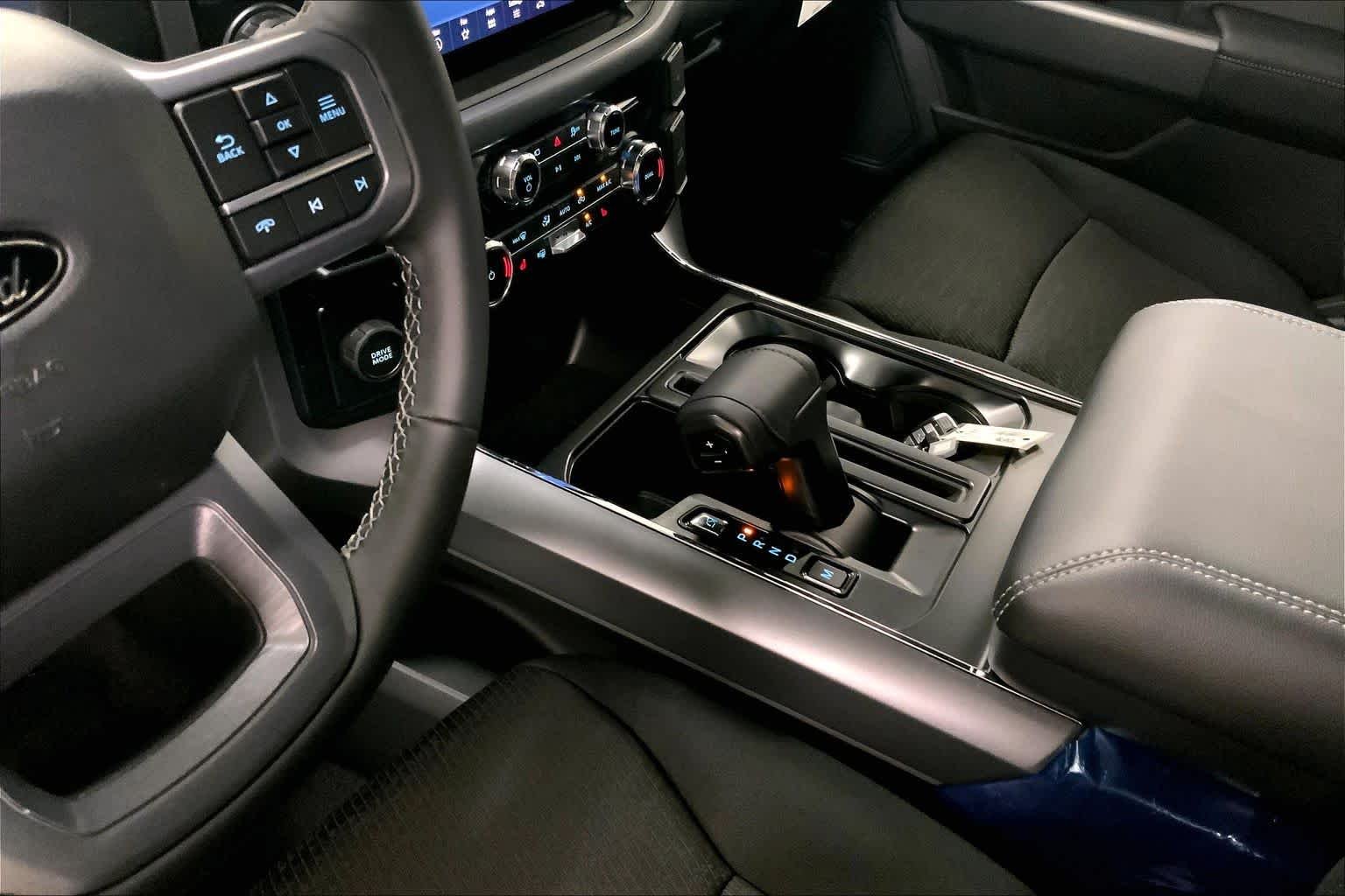 New 2026 Agate Black Metallic Ford XLT image 6