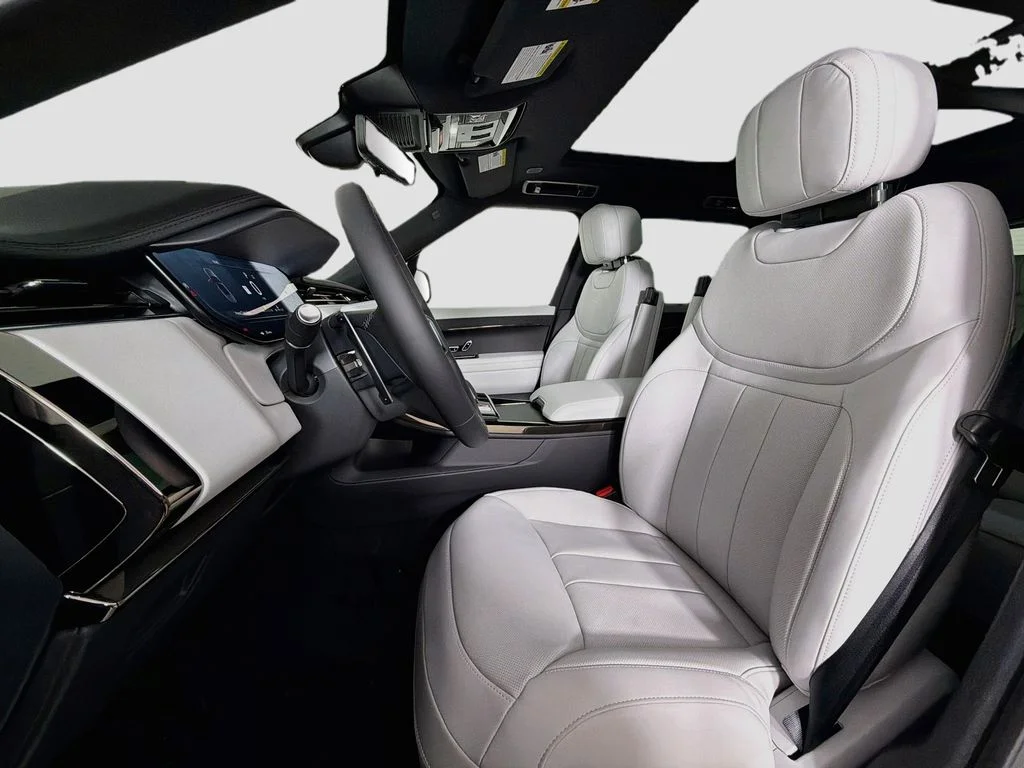 New 2026 Santorini Black Land Rover SE image 22