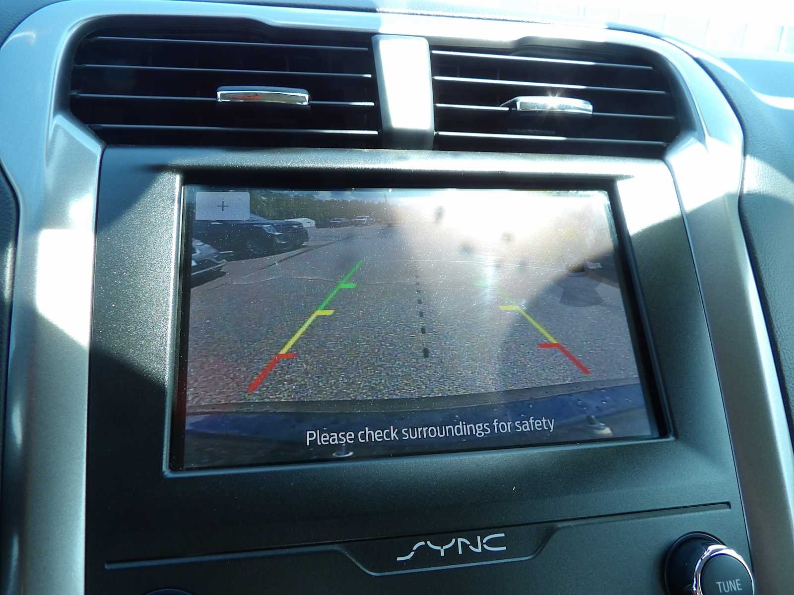 Used 2020 Agate Black Metallic Ford SE image 20