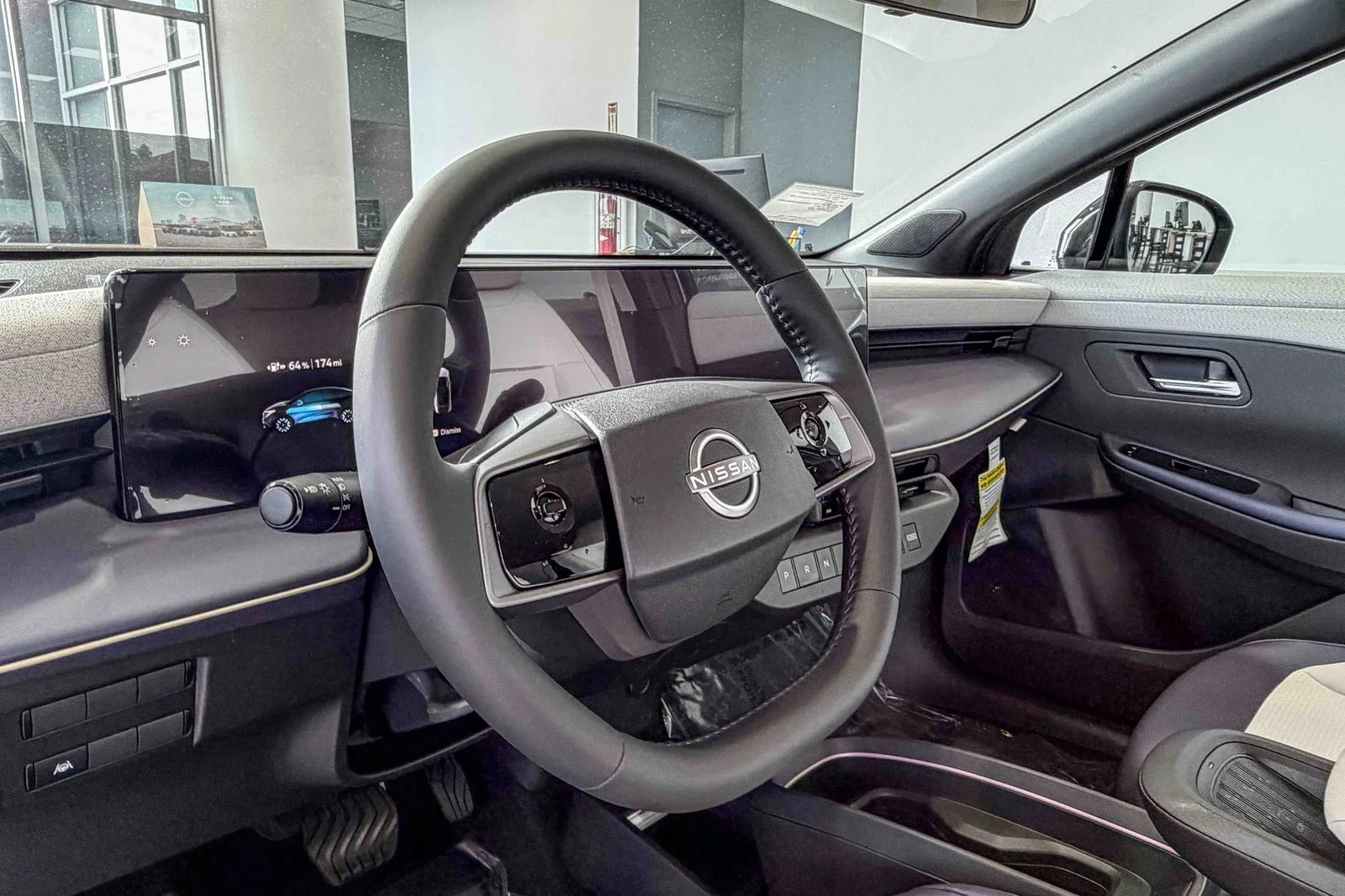 New 2026 Everest White Pearl TriCoat / Super Black Two-tone Nissan SV+ image 22
