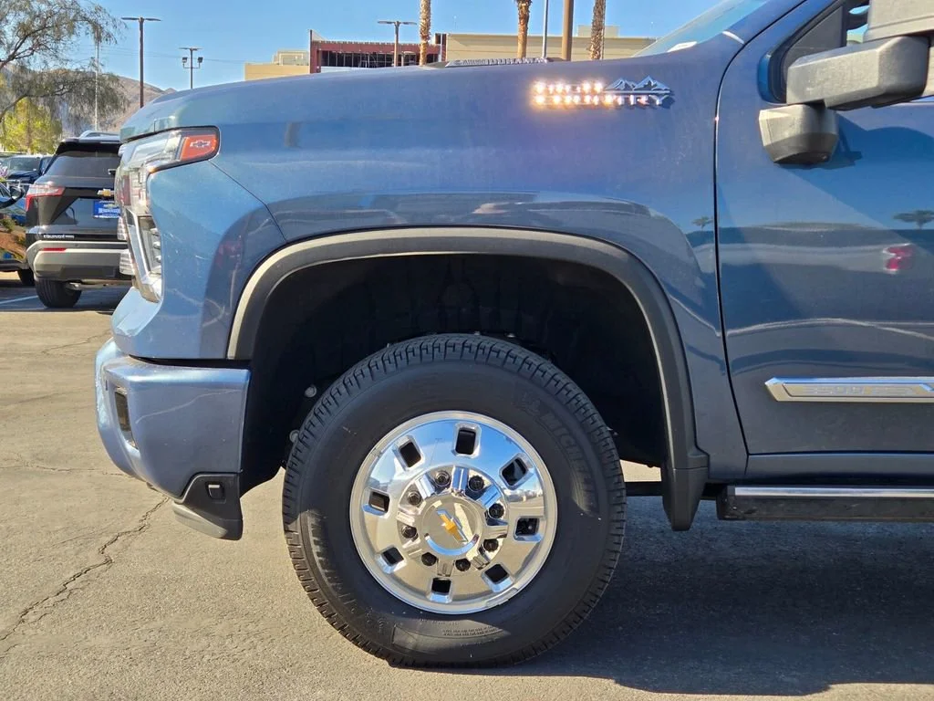 Used 2025 Lakeshore Blue Metallic Chevrolet High Country DRW image 9