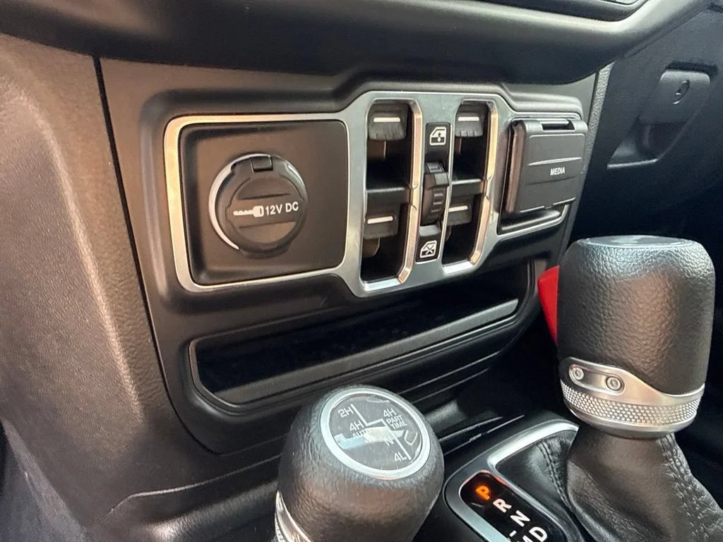 Used 2023 Black Jeep  image 26