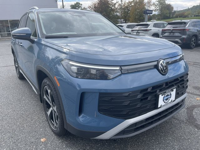 New 2026 Monterey Blue Pearl Volkswagen 2.0T SE image 4