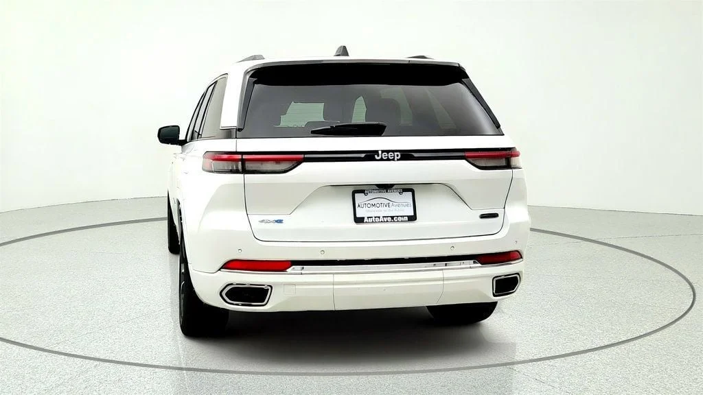 Used 2023 Bright White Clearcoat Jeep Overland 4x4 image 6