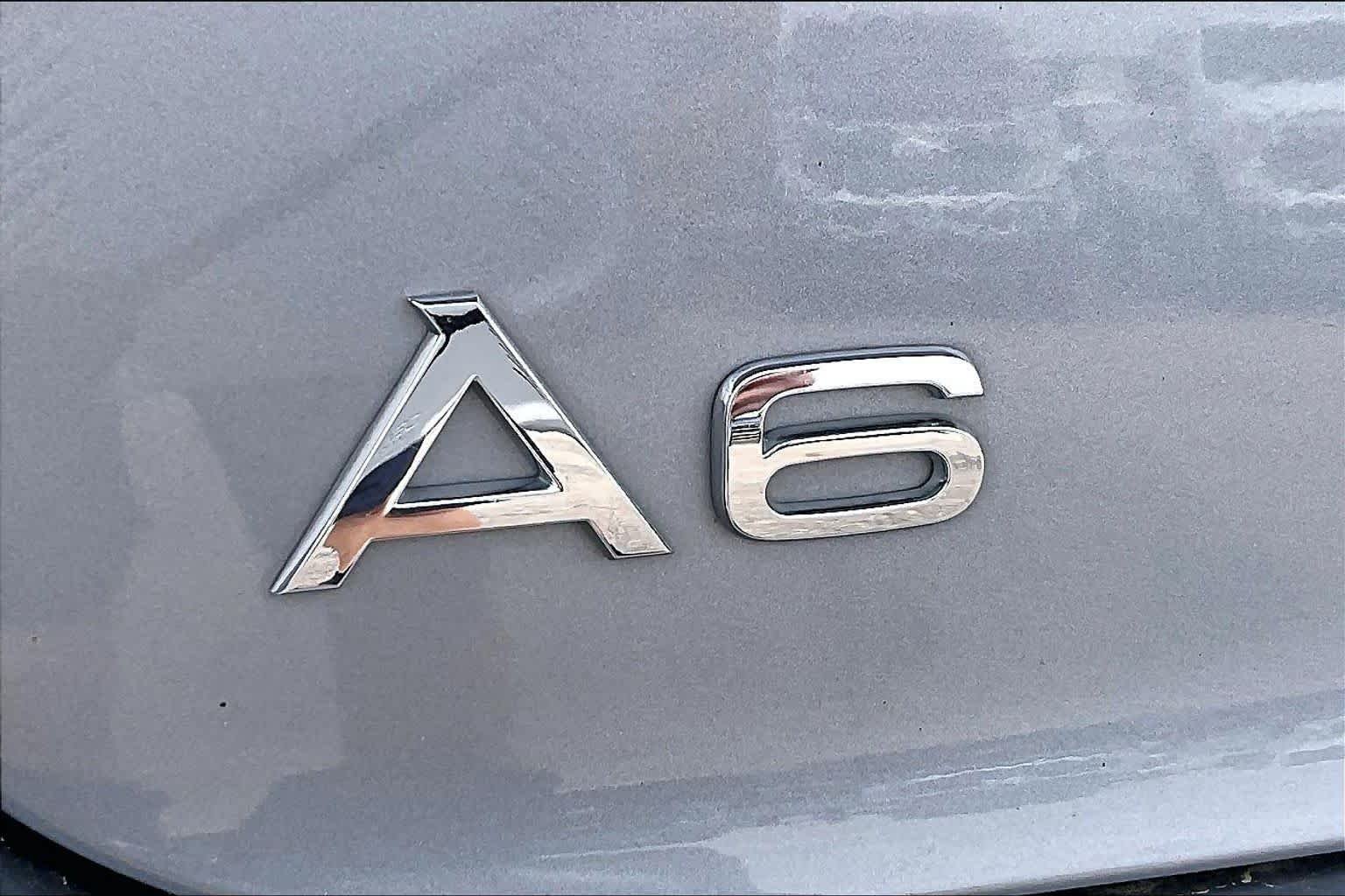 Used 2018 Florett Silver Metallic Audi Premium Plus image 30