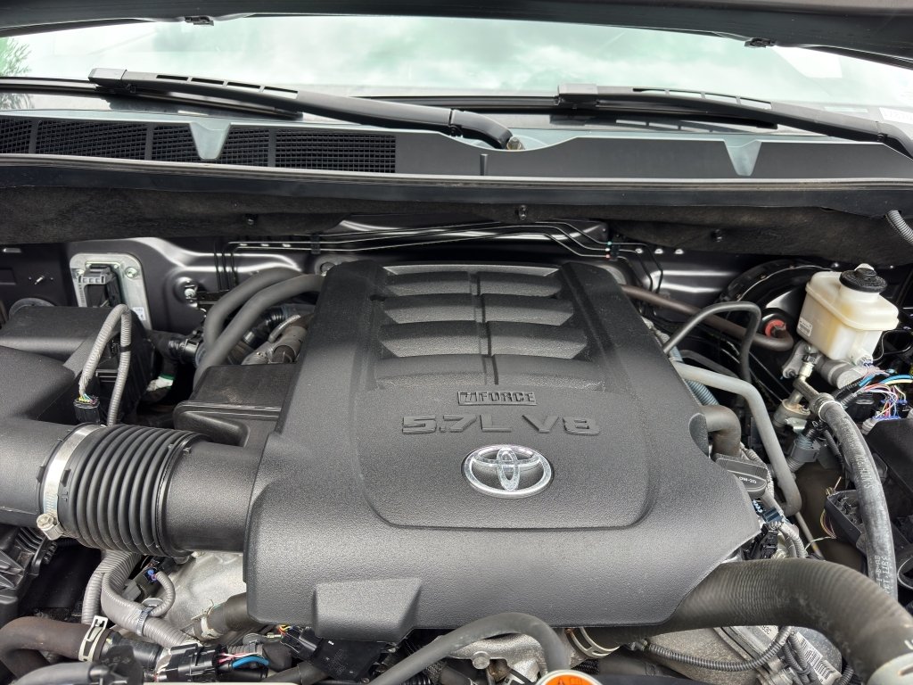 Used 2019 Magnetic Gray Metallic Toyota SR5 image 20