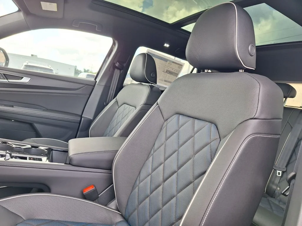 2026 Volkswagen Atlas Cross Sport SEL Premium R-LINE - Photo 11