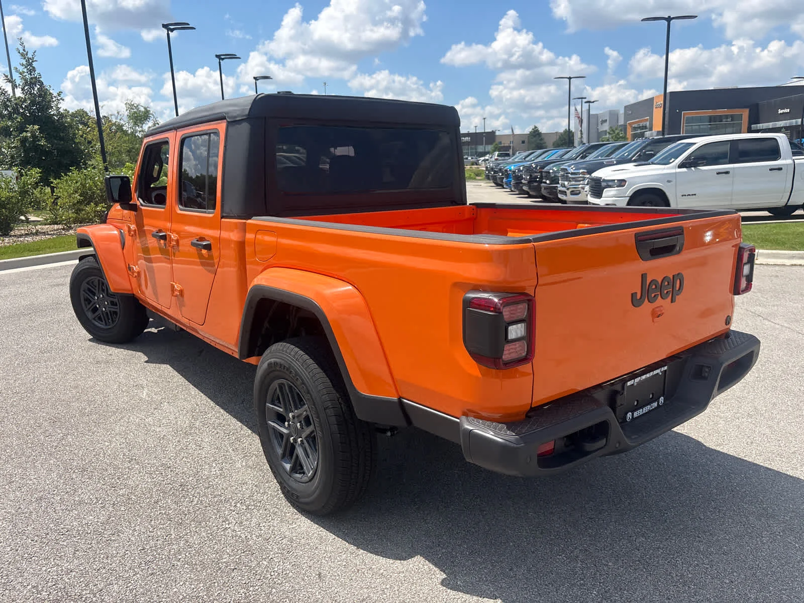 New 2026 Joose Jeep Sport S image 8
