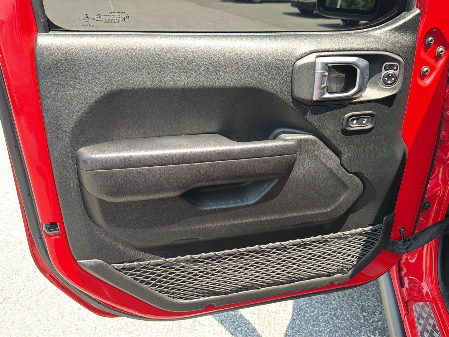 Used 2021 Firecracker Red Clearcoat Jeep Mojave image 17