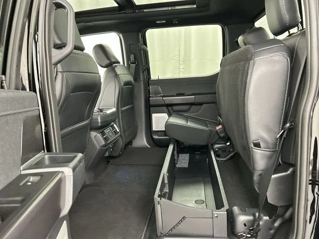 Used 2026  Ford Lariat image 26