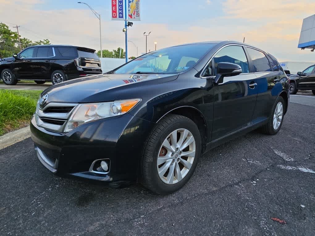 Used 2013 Attitude Black Toyota XLE image 4