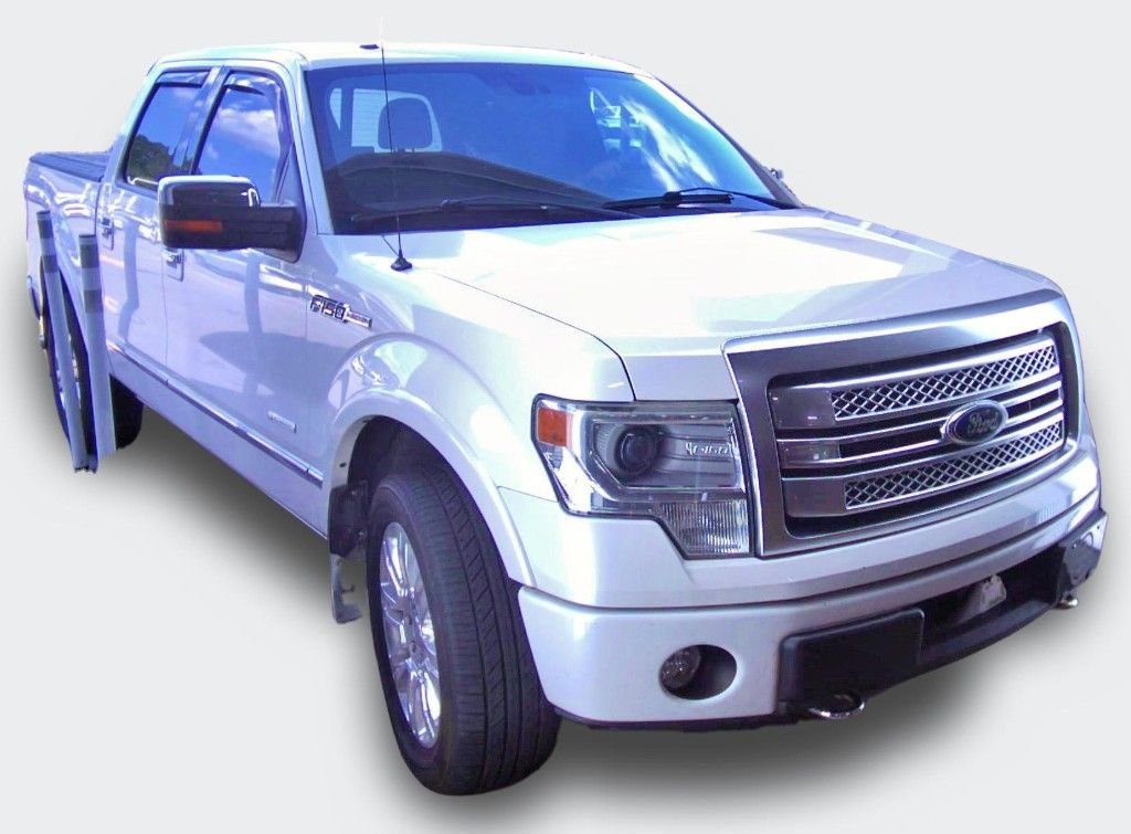 Used 2013 White Ford Platinum image 24