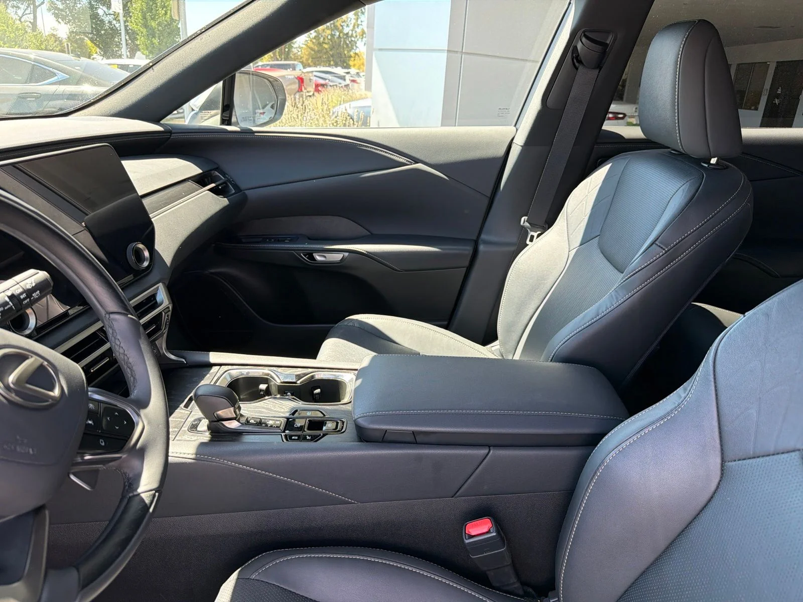 Used 2025 Iridium Lexus 350h Premium Plus image 6
