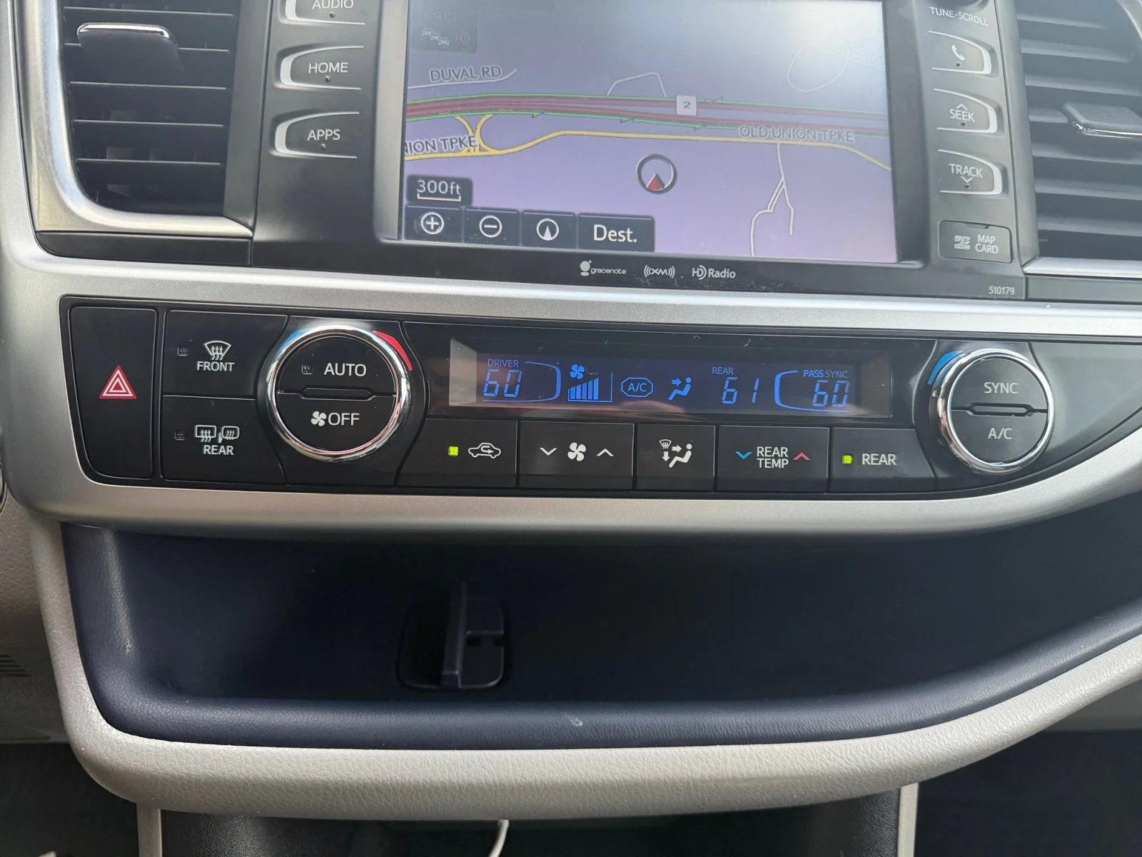 Used 2017 Blizzard Pearl Toyota XLE image 22
