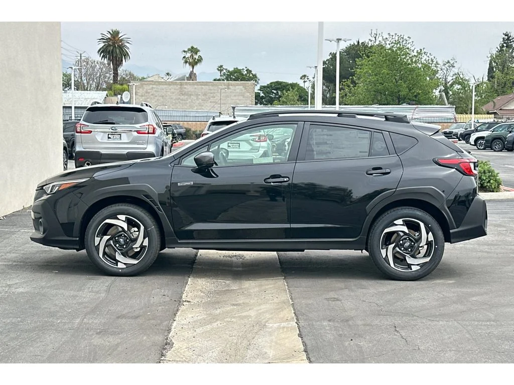 New 2026 CRYSTAL BLACK SILICA Subaru Limited Hybrid image 7