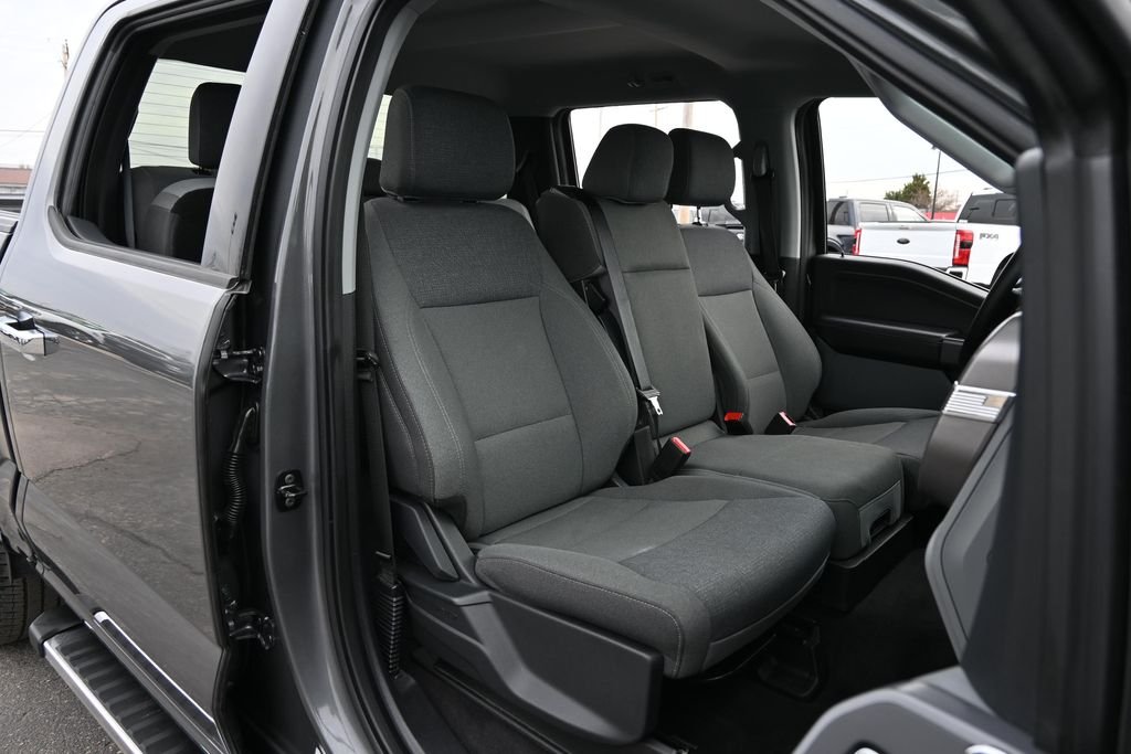 Used 2025 Gray Ford XLT image 24