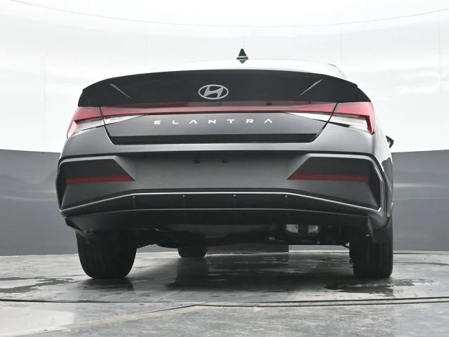 New 2026 Black Hyundai SEL Sport image 18