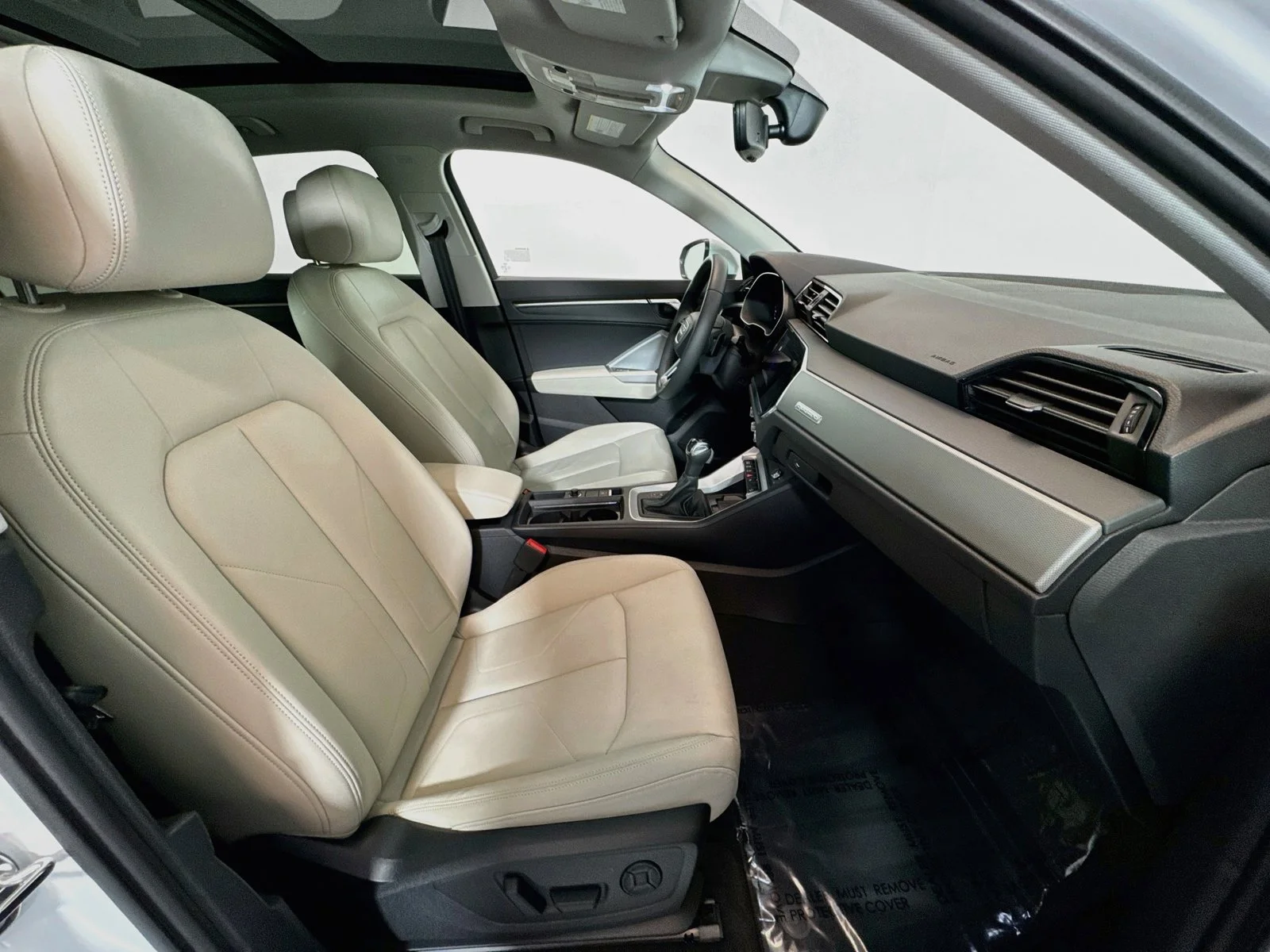 Used 2025 White Audi S line Premium image 27